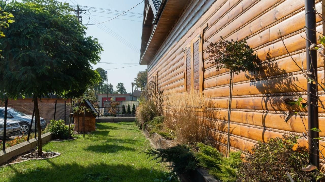 Pokoje Goscinne Nad Wkra Joniec Exteriör bild