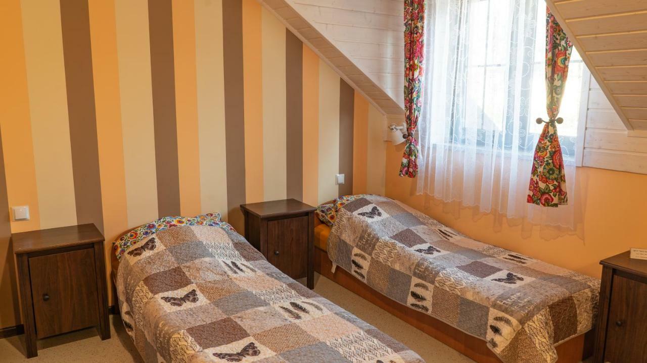 Pokoje Goscinne Nad Wkra Joniec Exteriör bild